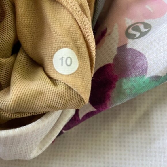 Lululemon Scoop Neck TankBlurred Blossoms White / Heathered Fossil size 10 - Picture 10 of 13